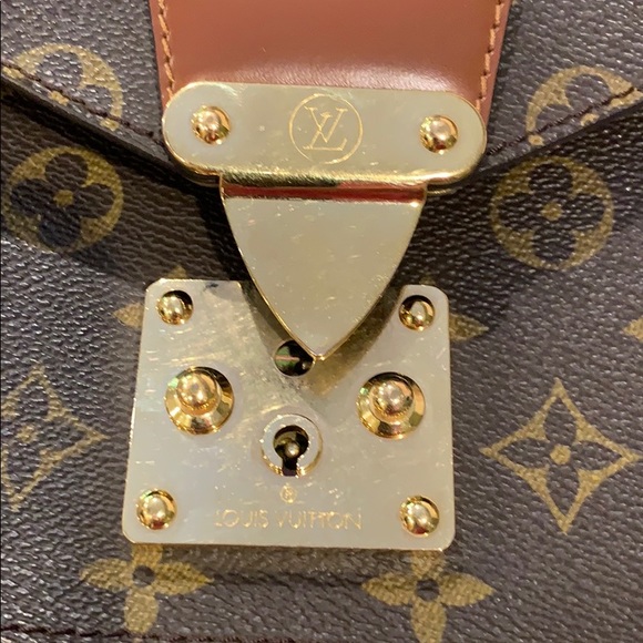 Authentic Preowned Louis Vuitton Mono Shoulder Bag - Picture 11 of 14